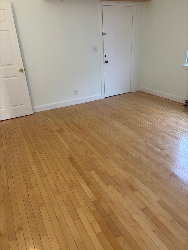 Photo - 103 Essex St Unit 01