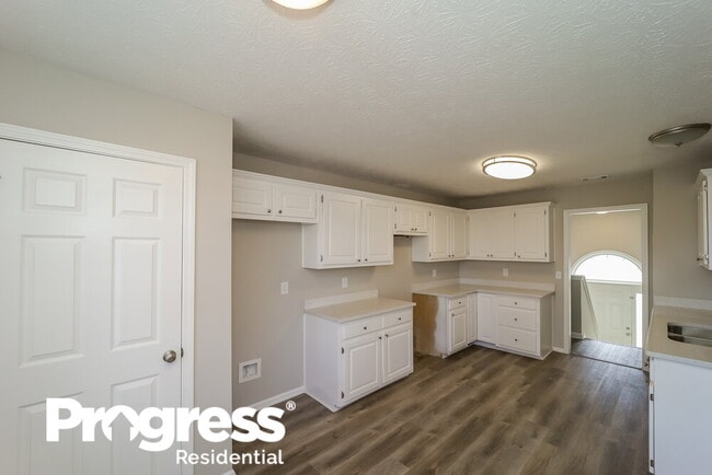 Photo - 2710 Luke Dr