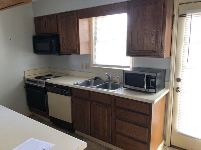 Photo - 2 Bed 1.5 Bath Town House