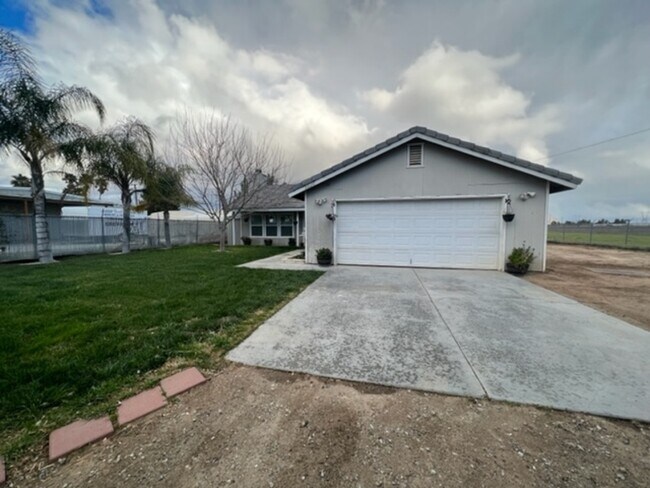 Photo - 26026 Sherman Rd