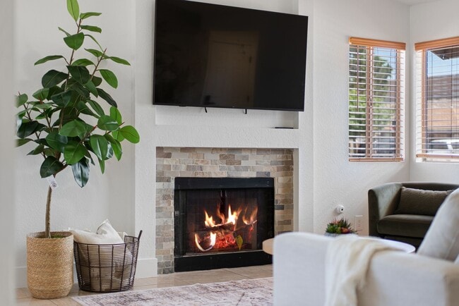 Photo - 329 Wintercress Dr
