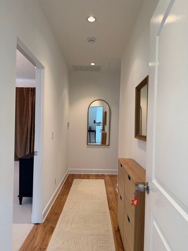 4759 La Canada Blvd Unit Upstairs
