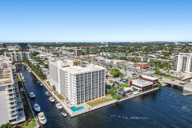 Building Photo - 3100 NE 49th St Unit 1010