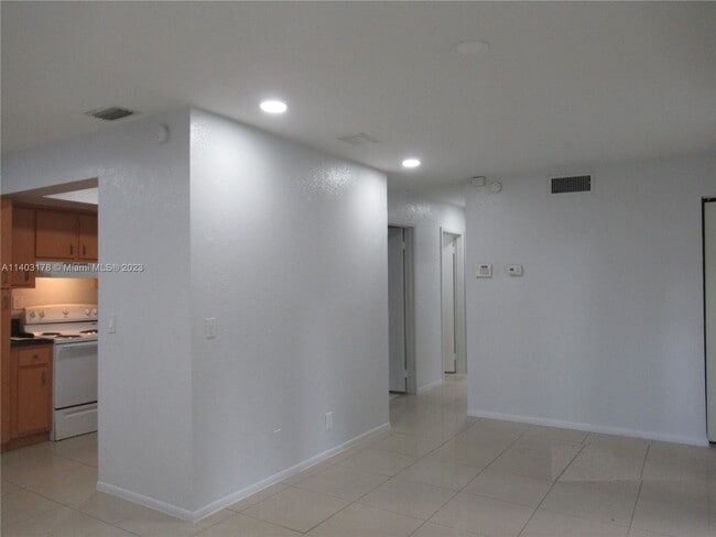 Photo - 5920 NW 21st St Unit 48-C