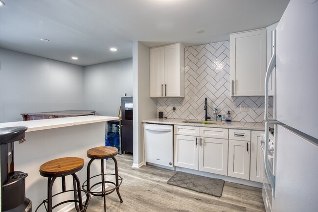 Photo - 1732 Harrow Ct Unit D