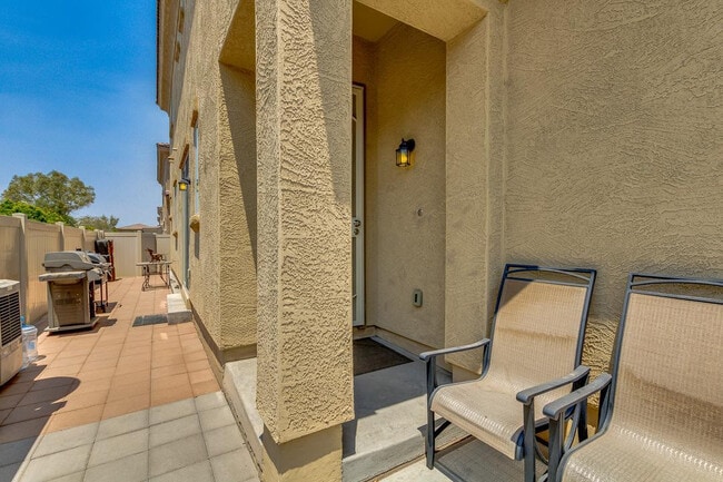 Photo - 1367 S Country Club Dr