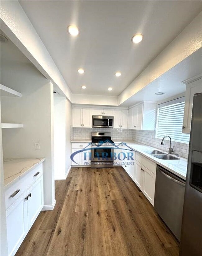 Photo - Beautifully Remodeled 4-Bedroom Home in Sa...