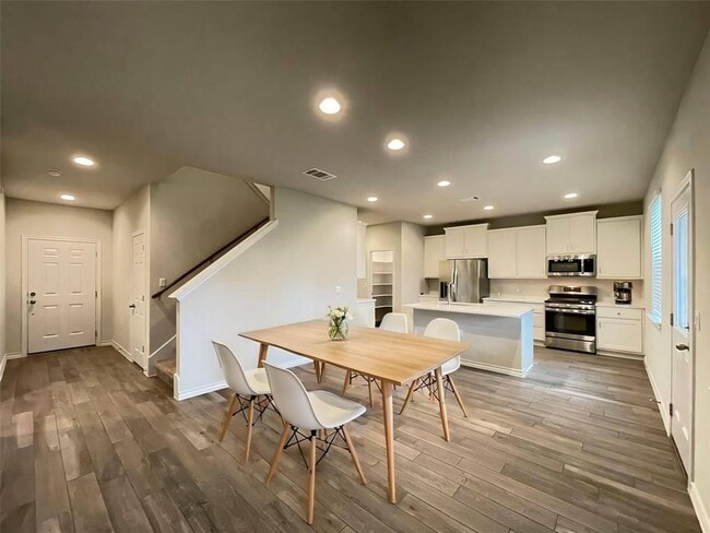 Photo - 1603 Denesa Dr
