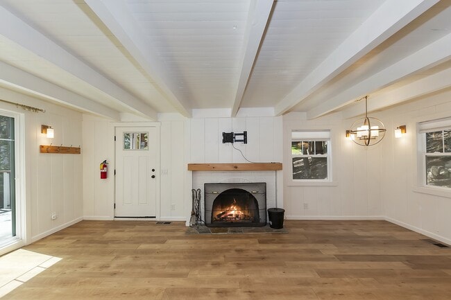 Photo - 320 Hillside Rd