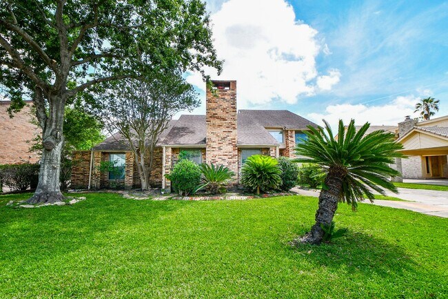 11907 Pepperdine Ln