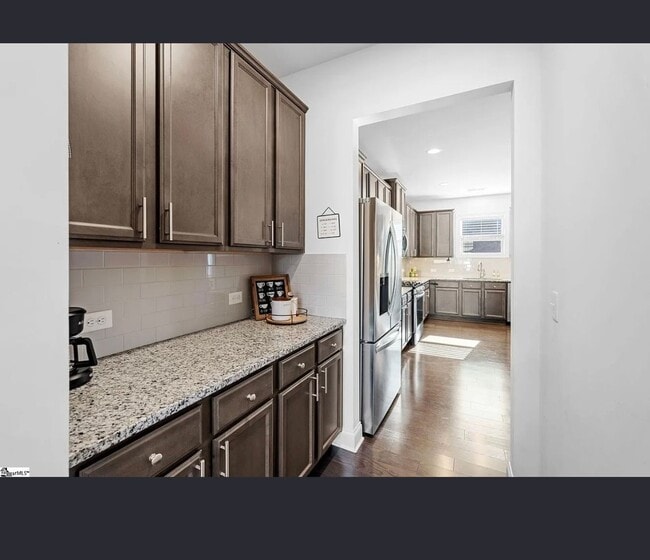 Photo - 286 Braselton St