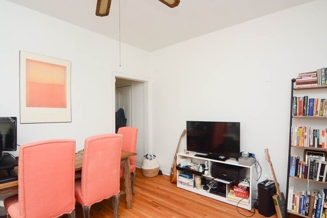 Photo - 1933 W Crystal St Unit 2