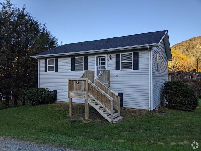 Building Photo - mille135 Unit 2 Rental