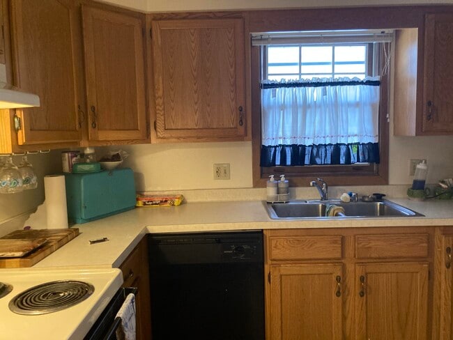Photo - 1620 N Benjamin St