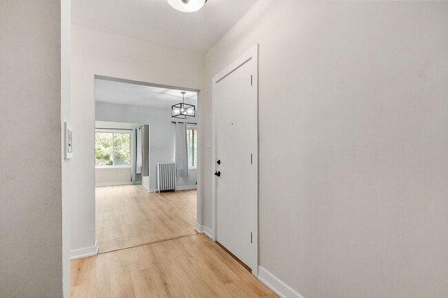Photo - 918 W Sunnyside Ave