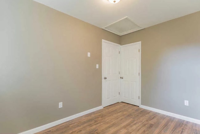 Photo - 5525 Schumacher Dr