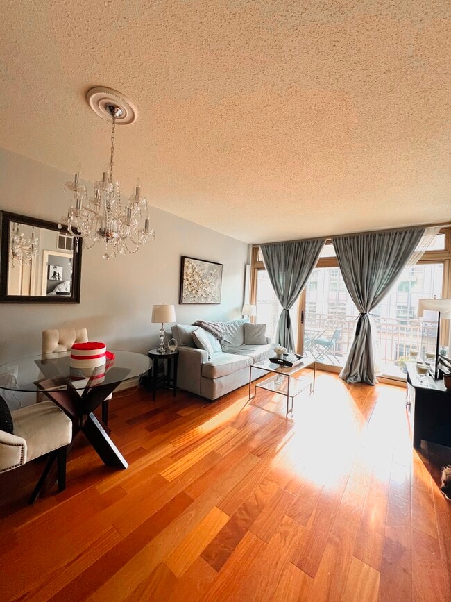 Building Photo - 888 N Quincy St Unit 1505