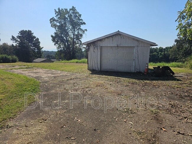 Photo - 775 Asheville Hwy