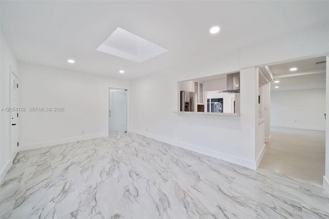 Photo - 1102 NE 117th St