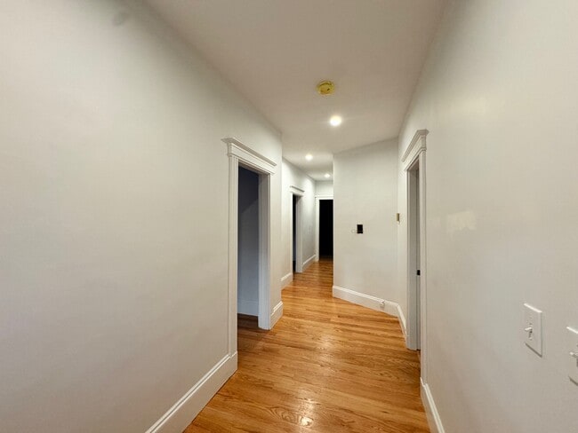 Photo - 136 Sharon St Unit 2