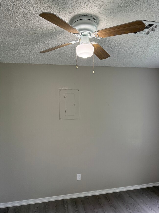 Photo - 1621 Chestnut St