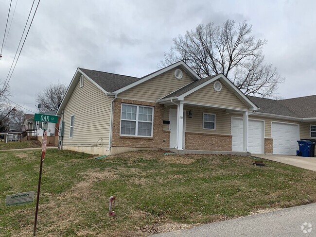 Building Photo - 3 Bed 2 Bath Duplex in Troy City Limits Rental