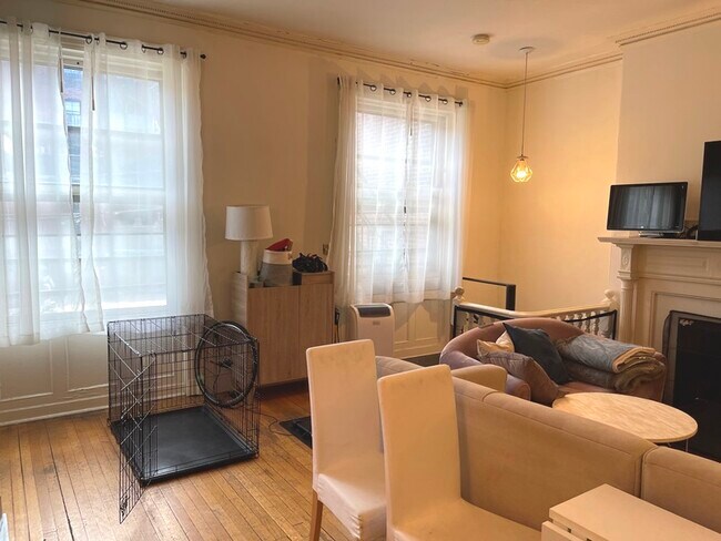 Building Photo - 511 Beacon St Unit 1R Rental