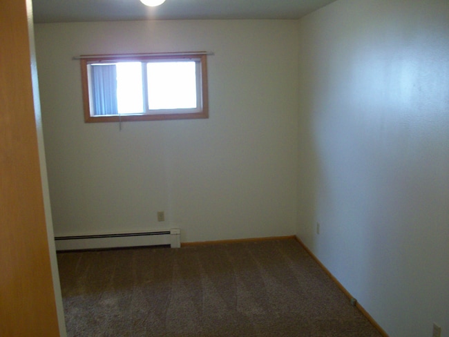 Photo - 303 4th Ave NW