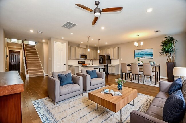 Building Photo - 8622 Cedar Plains Ln