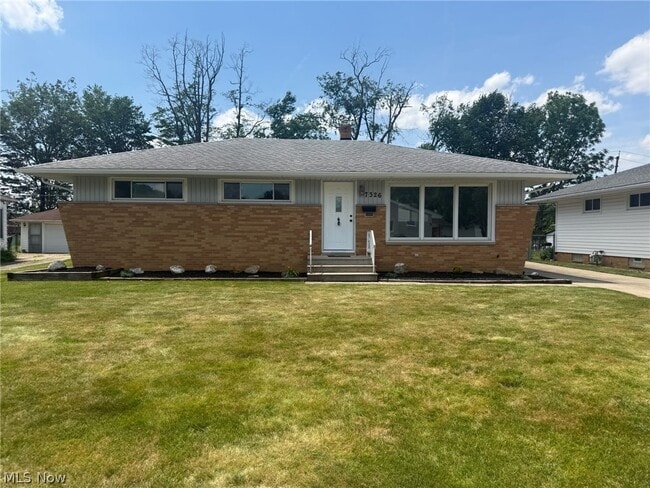 Building Photo - 7326 Dell Haven Dr