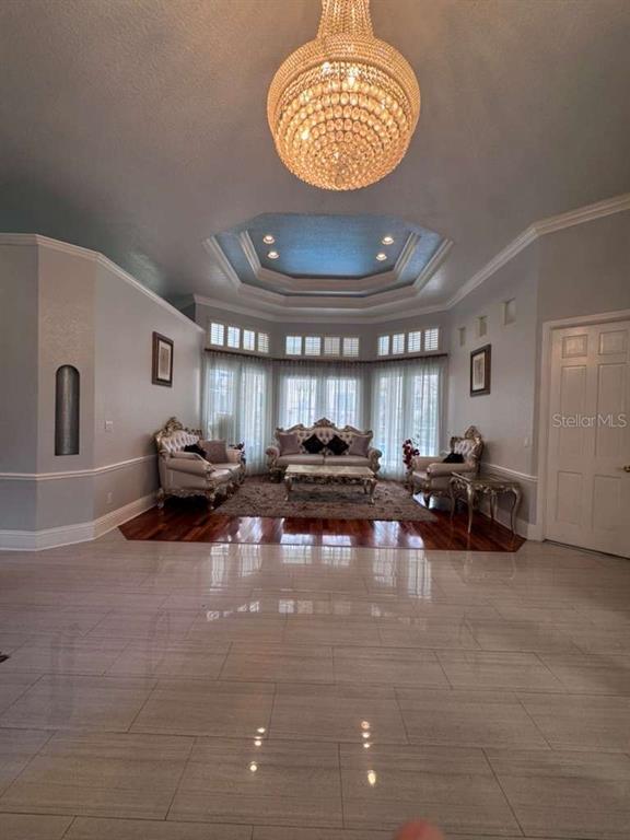 Photo - 7600 Debeaubien Dr