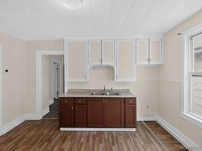 Photo - 97 Kilhoffer St