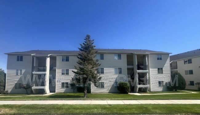 Building Photo - 4988 W 4850 S Unit Apt 22 Apt 22