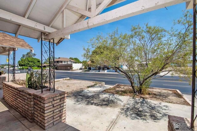 Photo - 632 S 4th Ave