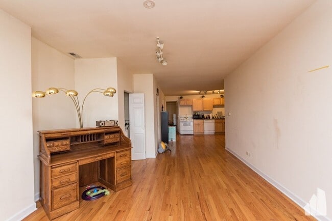 Photo - 1538 N Milwaukee Ave Unidad 4