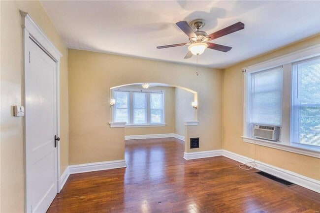 Photo - 3300 Miami St Unit 1E