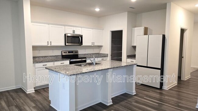 Photo - 14 White Hart Ct