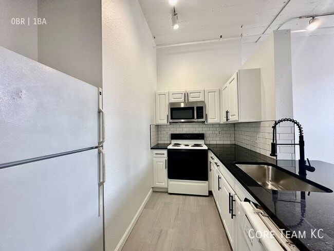 Photo - 320 W 7th St Unit 308