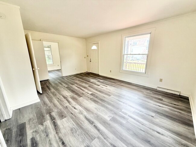 Photo - 921 17th St NW