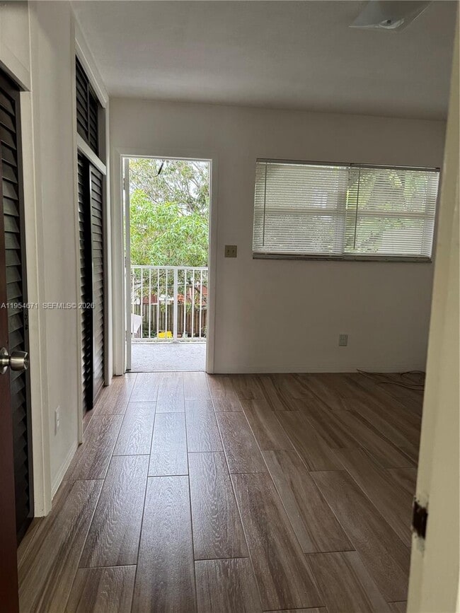 Photo - 1502 Arthur St Unit 15