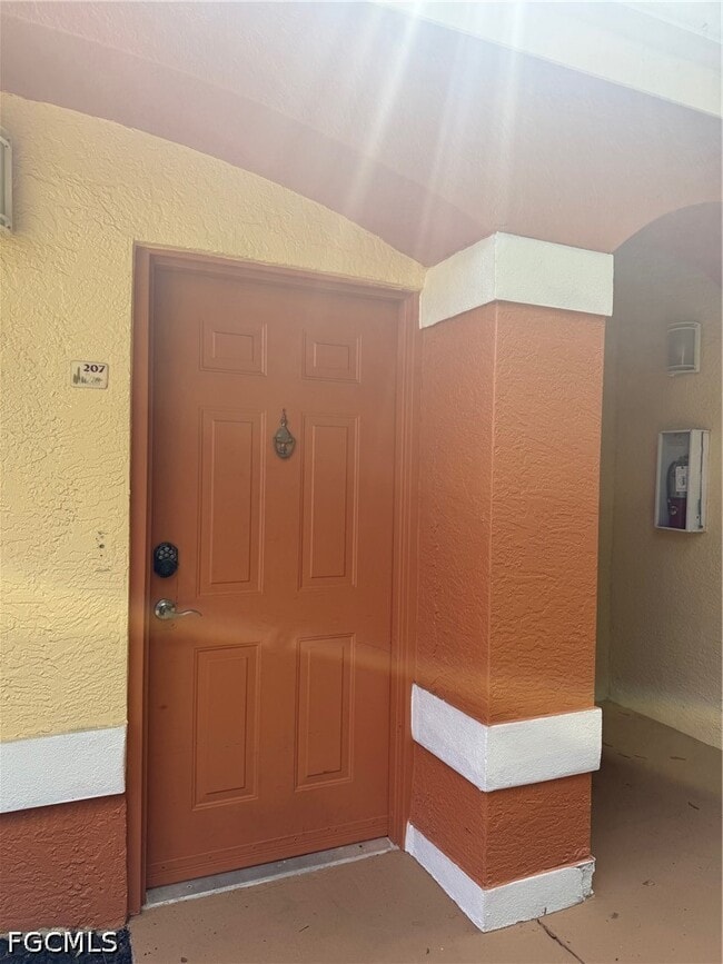 Building Photo - 6401 Aragon Way Unit 207