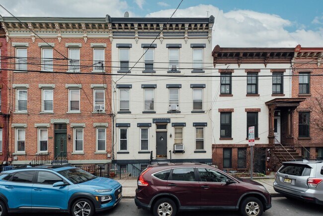 Photo - 357 8th St Unit 3L