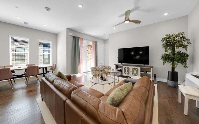 Photo - 4325 Jackson Ave Unit 2302