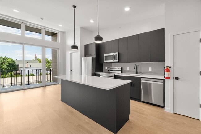 Building Photo - 952 Broadway Unit 301F