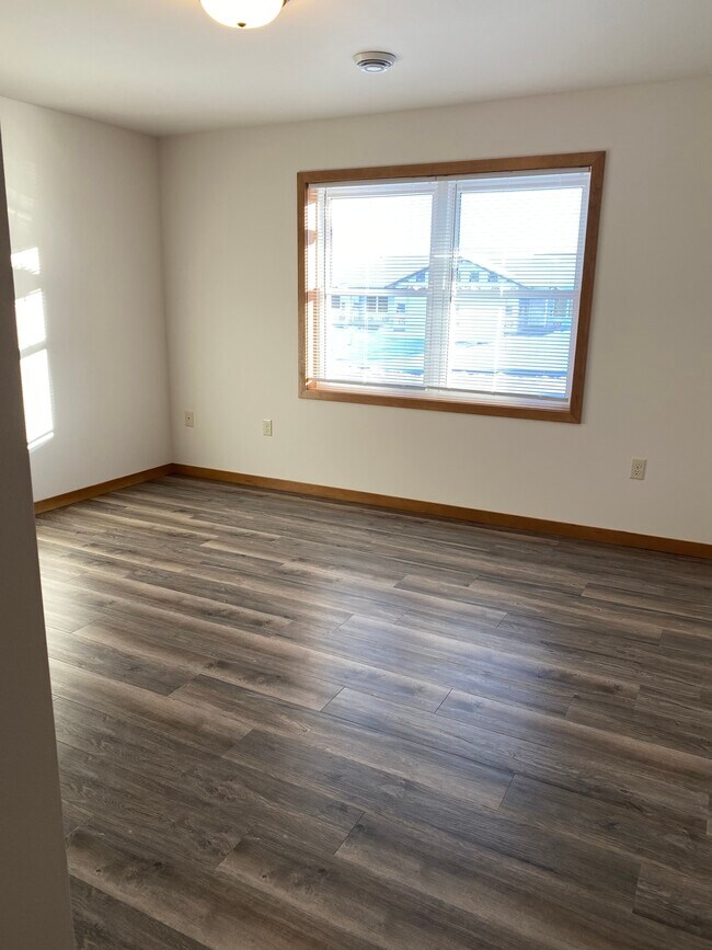 Photo - 609 Spruce Ln Unit 2