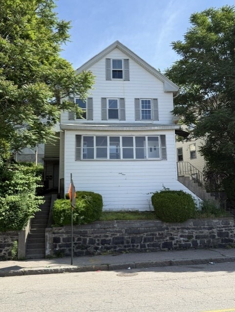 Building Photo - 69 E Central St Unit 2