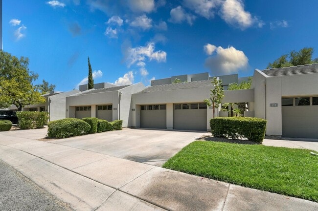 Photo - Beautiful 2-Bed, 2-Bath Condo in Gainey Ra...