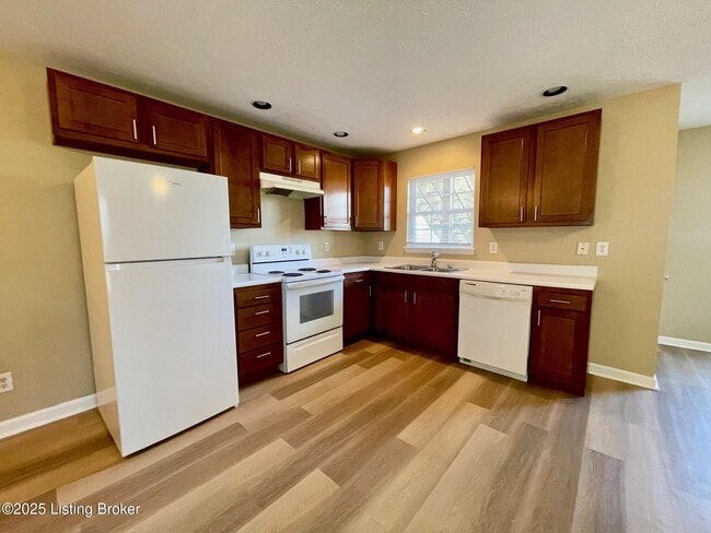 Photo - 2650 Lindsay Ave Unit 1