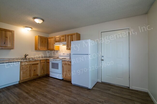 Photo - 2916-2924 Glendale Dr