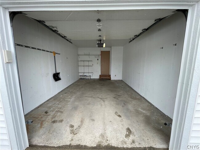 Photo - 8805 New Country Dr